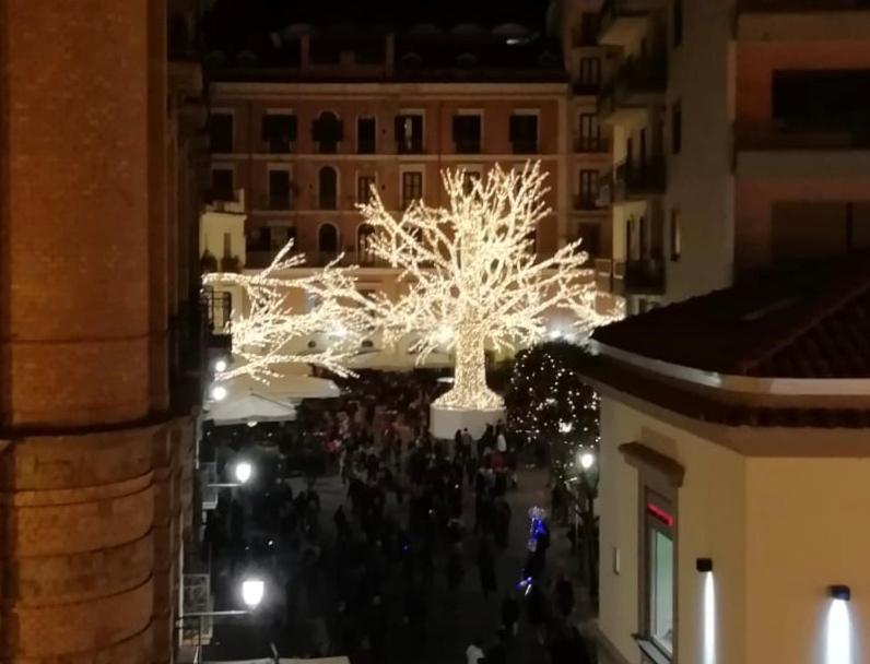A Casa Di Adri Appartement Salerno Buitenkant foto